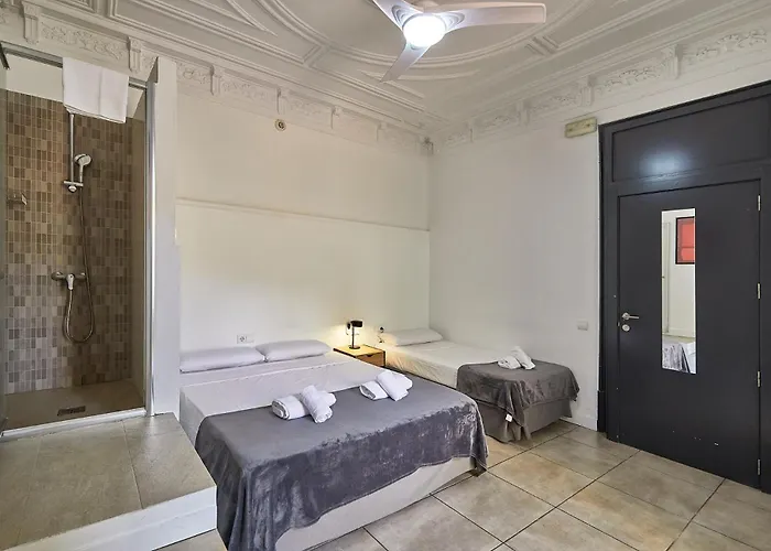 Guest house Ella Gran Via