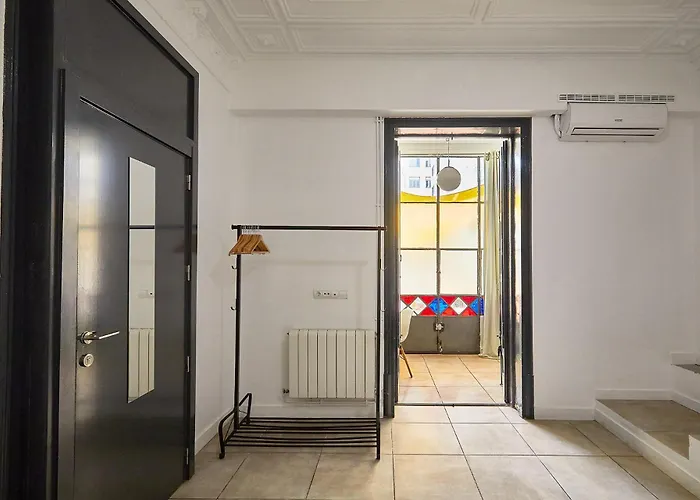 Ella Gran Via Guest house Barcelona