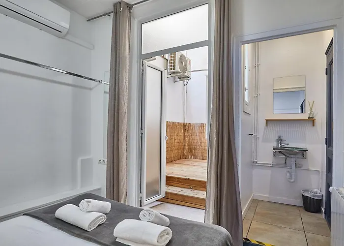 Guest house Ella Gran Via Barcelona