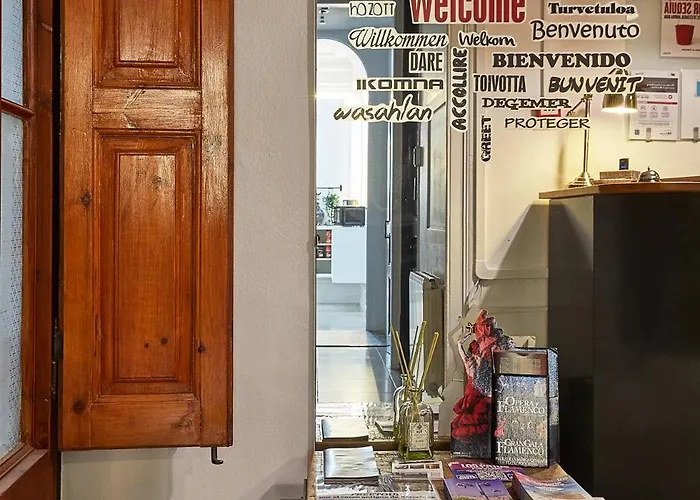 Guest house Ella Gran Via 2*