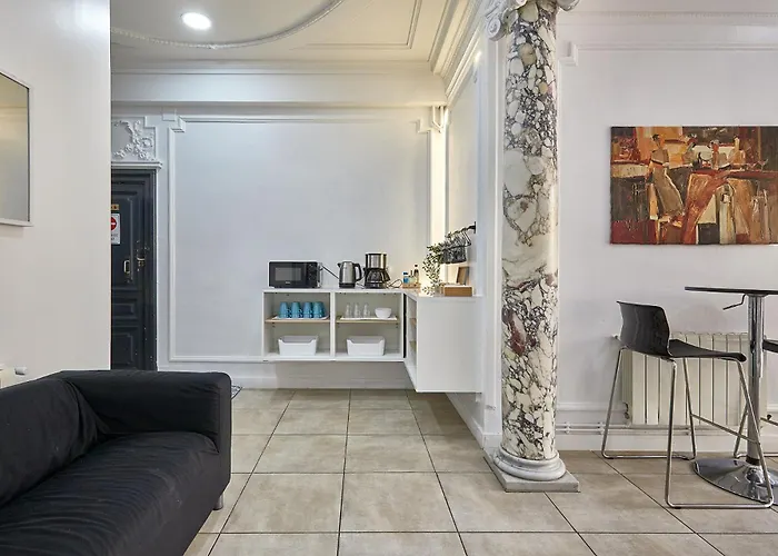 Ella Gran Via Guest house Barcelona