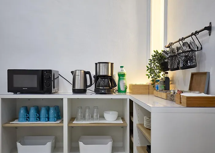 Ella Gran Via Guest house