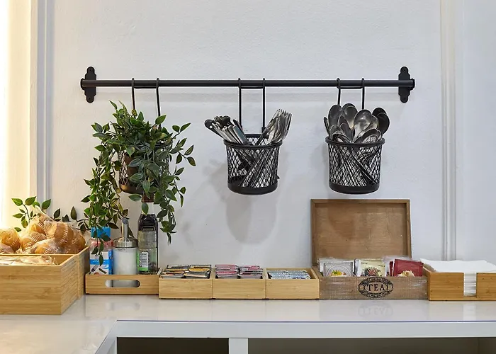 Guest house Ella Gran Via 2*