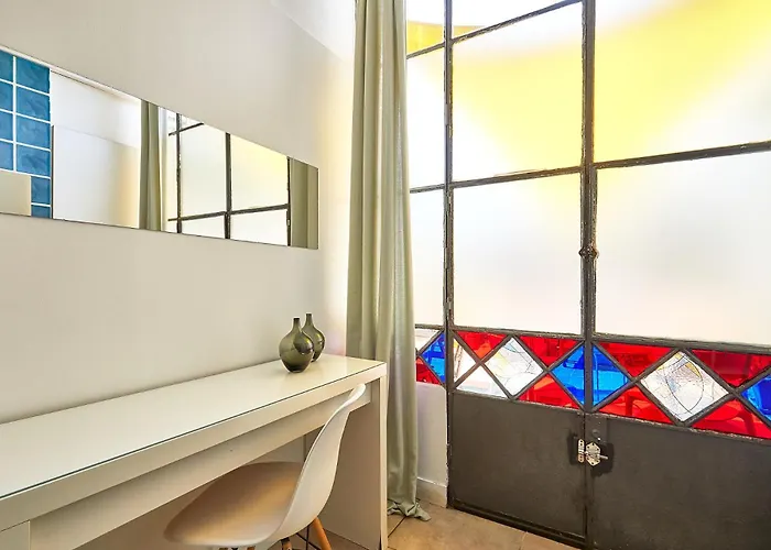 Guest house Ella Gran Via 2*