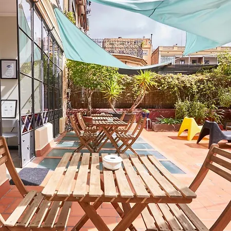 Ella Gran Via Guest house