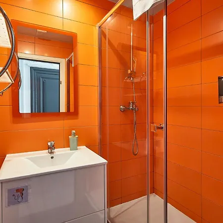 Ella Gran Via Guest house Barcelona