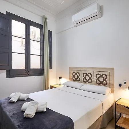 Ella Gran Via Guest house