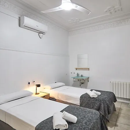 Ella Gran Via Guest house