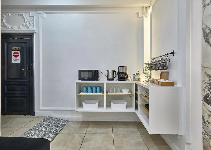 Ella Gran Via بيت ضيافة